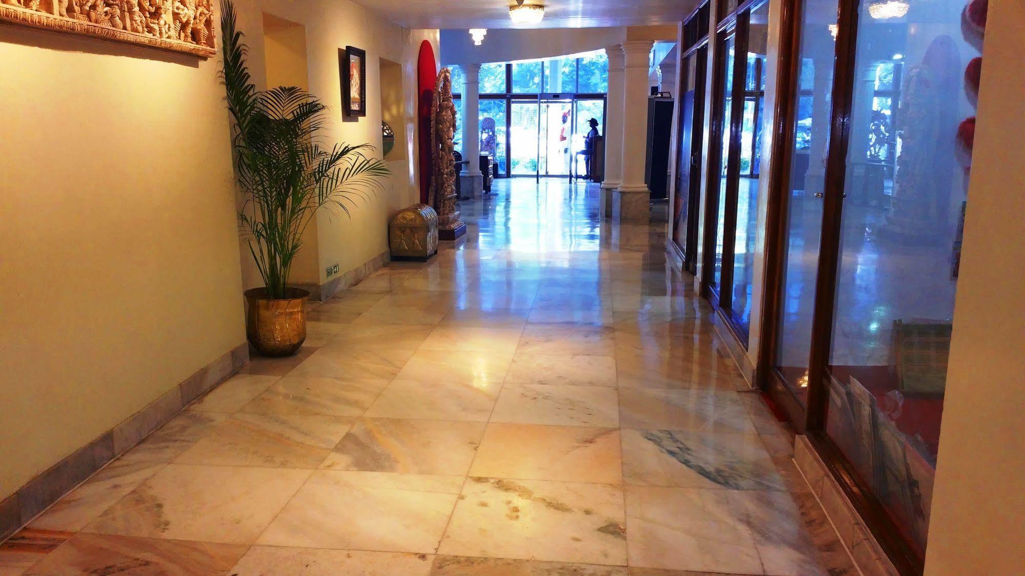 Ambassador Pallava Chennai Exterior photo